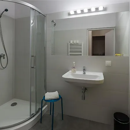 Cracow Hostel *